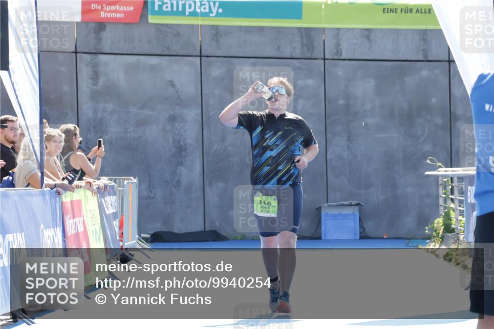 09.08.2026 - GEWOBA Citytriathlon Bremen Yannick Fuchs http://msf.ph/oto/9940254 09.08.2026 15:37:06 Ziel  meine-sportfotos.de