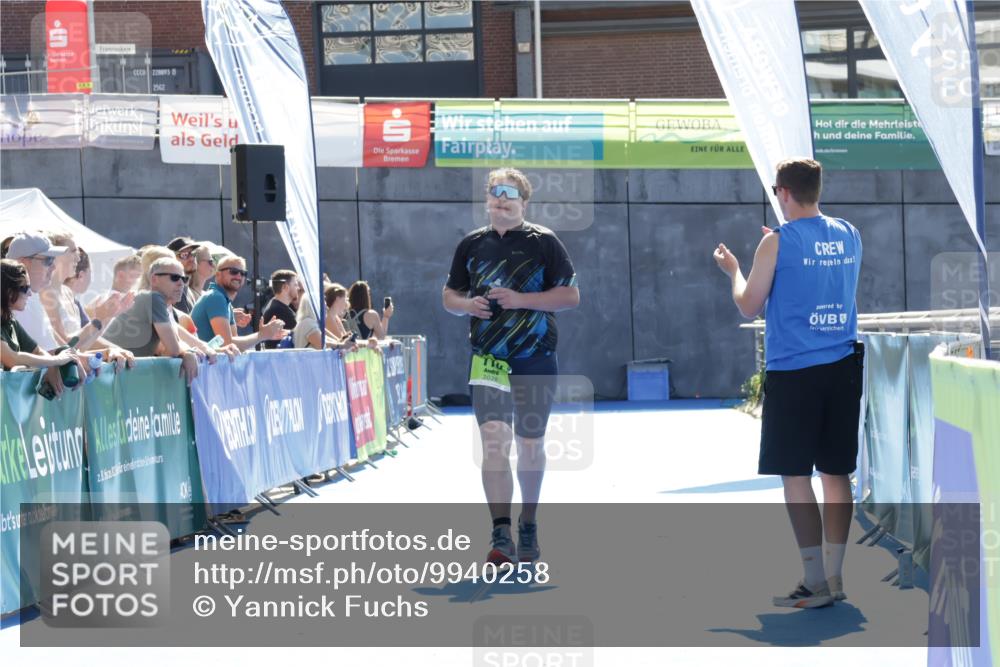 09.08.2026 - GEWOBA Citytriathlon Bremen Yannick Fuchs http://msf.ph/oto/9940258 09.08.2026 15:37:09 Ziel  meine-sportfotos.de