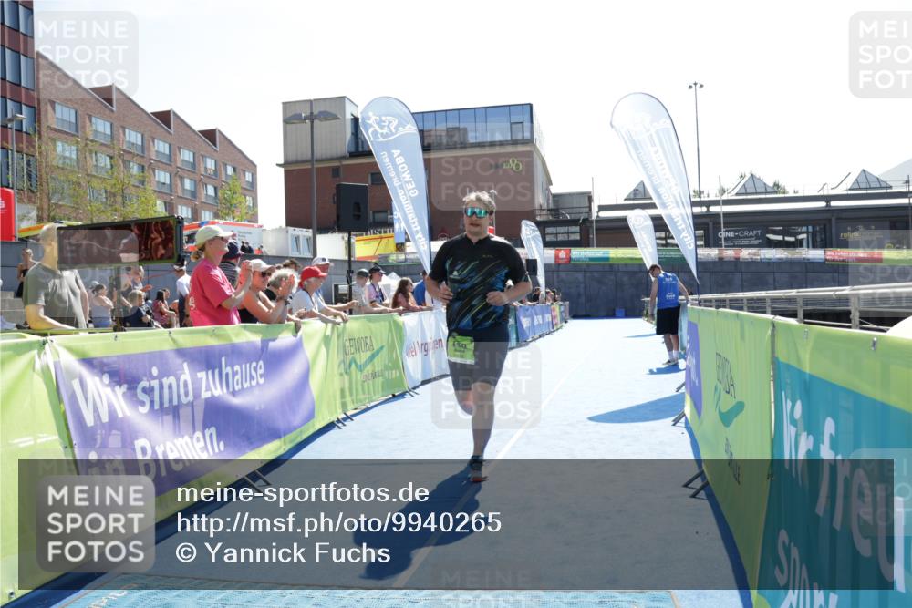 09.08.2026 - GEWOBA Citytriathlon Bremen Yannick Fuchs http://msf.ph/oto/9940265 09.08.2026 15:37:13 Ziel 110 meine-sportfotos.de