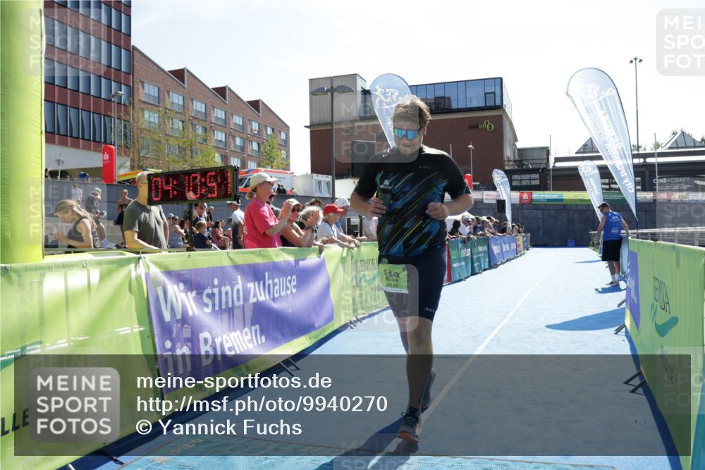 09.08.2026 - GEWOBA Citytriathlon Bremen Yannick Fuchs http://msf.ph/oto/9940270 09.08.2026 15:37:14 Ziel 110 meine-sportfotos.de