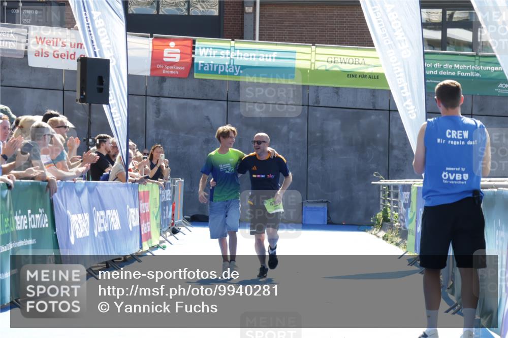 09.08.2026 - GEWOBA Citytriathlon Bremen Yannick Fuchs http://msf.ph/oto/9940281 09.08.2026 15:37:23 Ziel  meine-sportfotos.de