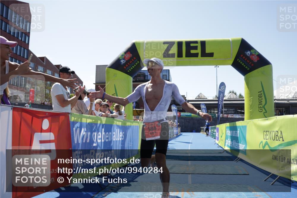 09.08.2026 - GEWOBA Citytriathlon Bremen Yannick Fuchs http://msf.ph/oto/9940284 09.08.2026 13:32:17 Ziel 684 meine-sportfotos.de
