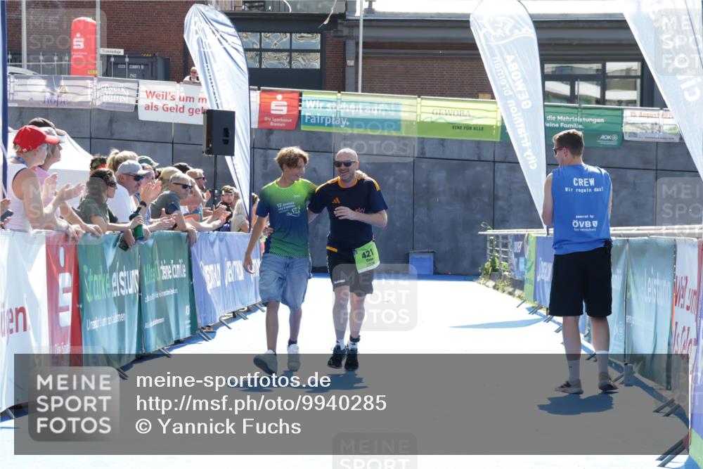 09.08.2026 - GEWOBA Citytriathlon Bremen Yannick Fuchs http://msf.ph/oto/9940285 09.08.2026 15:37:26 Ziel 421 meine-sportfotos.de