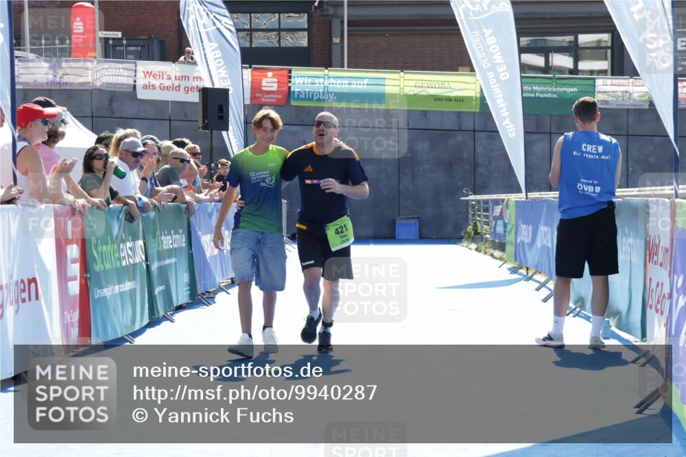 09.08.2026 - GEWOBA Citytriathlon Bremen Yannick Fuchs http://msf.ph/oto/9940287 09.08.2026 15:37:27 Ziel 421 meine-sportfotos.de