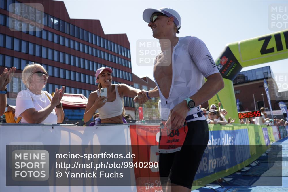 09.08.2026 - GEWOBA Citytriathlon Bremen Yannick Fuchs http://msf.ph/oto/9940290 09.08.2026 13:32:18 Ziel 684 meine-sportfotos.de