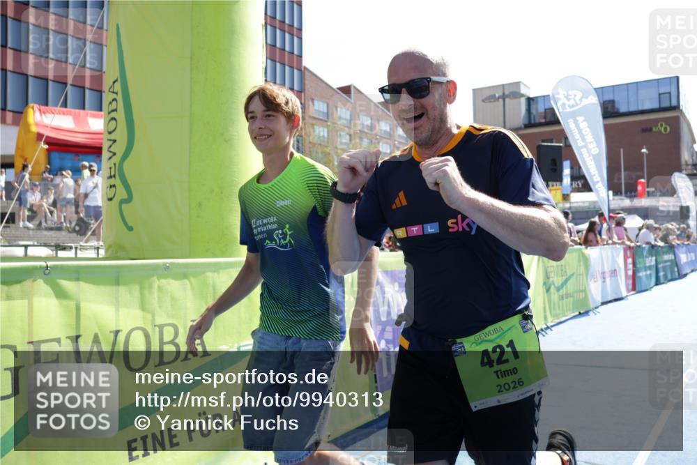 09.08.2026 - GEWOBA Citytriathlon Bremen Yannick Fuchs http://msf.ph/oto/9940313 09.08.2026 15:37:31 Ziel 421 meine-sportfotos.de
