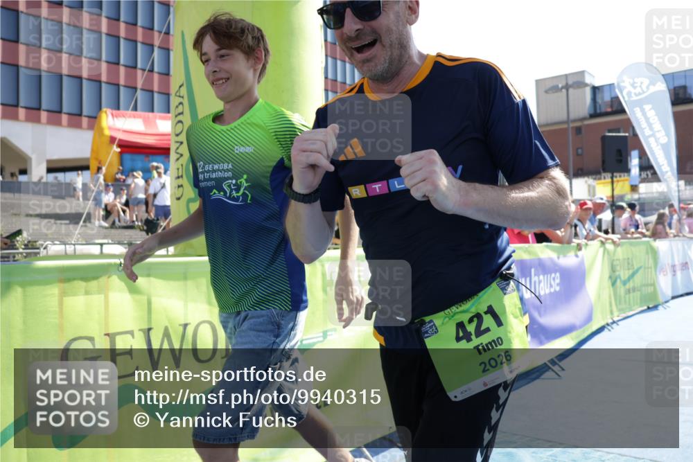 09.08.2026 - GEWOBA Citytriathlon Bremen Yannick Fuchs http://msf.ph/oto/9940315 09.08.2026 15:37:32 Ziel 421 meine-sportfotos.de