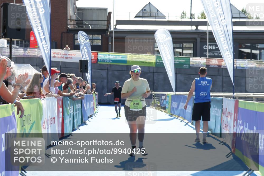 09.08.2026 - GEWOBA Citytriathlon Bremen Yannick Fuchs http://msf.ph/oto/9940425 09.08.2026 15:39:06 Ziel 230 meine-sportfotos.de