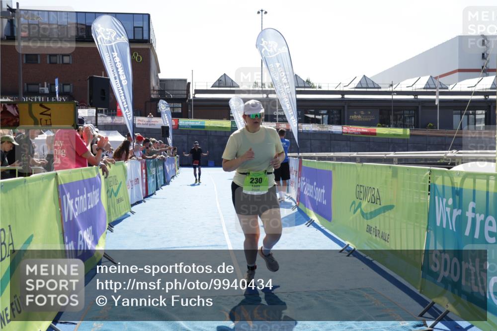 09.08.2026 - GEWOBA Citytriathlon Bremen Yannick Fuchs http://msf.ph/oto/9940434 09.08.2026 15:39:08 Ziel 230 meine-sportfotos.de