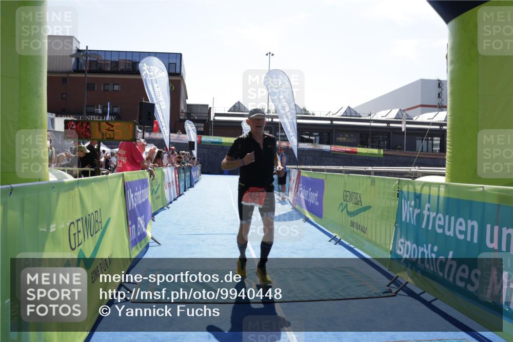 09.08.2026 - GEWOBA Citytriathlon Bremen Yannick Fuchs http://msf.ph/oto/9940448 09.08.2026 15:39:14 Ziel 873 meine-sportfotos.de