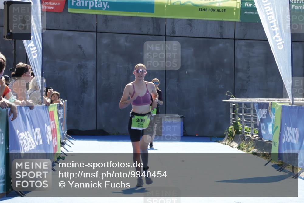 09.08.2026 - GEWOBA Citytriathlon Bremen Yannick Fuchs http://msf.ph/oto/9940454 09.08.2026 15:39:24 Ziel  meine-sportfotos.de