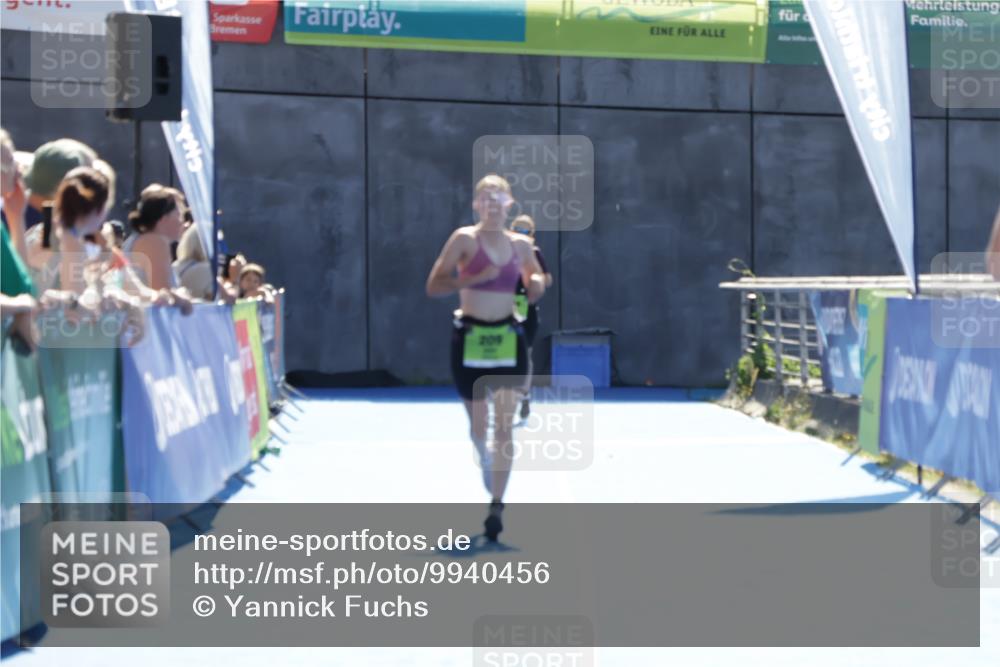 09.08.2026 - GEWOBA Citytriathlon Bremen Yannick Fuchs http://msf.ph/oto/9940456 09.08.2026 15:39:25 Ziel 209 meine-sportfotos.de