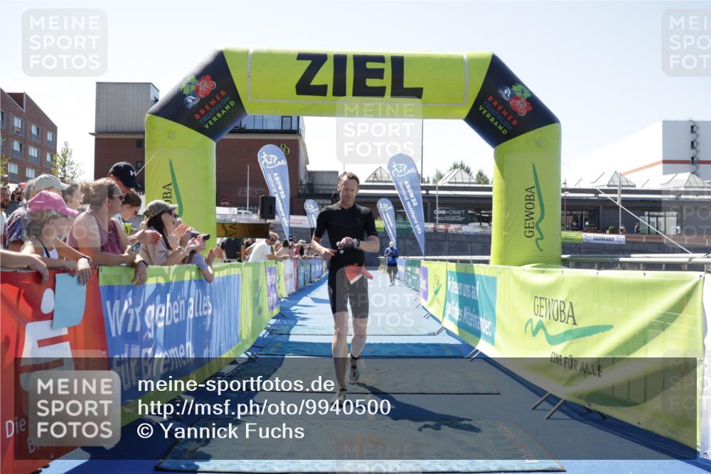 09.08.2026 - GEWOBA Citytriathlon Bremen Yannick Fuchs http://msf.ph/oto/9940500 09.08.2026 13:41:01 Ziel 803 meine-sportfotos.de