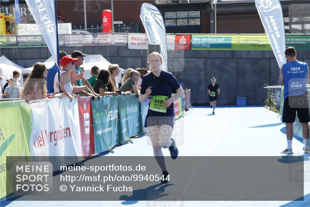 09.08.2026 - GEWOBA Citytriathlon Bremen Yannick Fuchs http://msf.ph/oto/9940544 09.08.2026 15:39:56 Ziel 219, 233, 478 meine-sportfotos.de