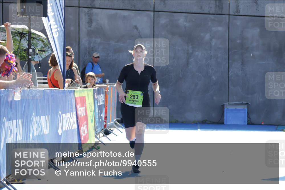 09.08.2026 - GEWOBA Citytriathlon Bremen Yannick Fuchs http://msf.ph/oto/9940555 09.08.2026 15:39:59 Ziel 219 meine-sportfotos.de