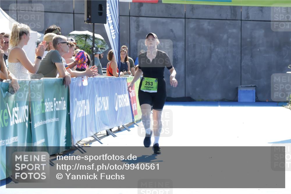 09.08.2026 - GEWOBA Citytriathlon Bremen Yannick Fuchs http://msf.ph/oto/9940561 09.08.2026 15:40:01 Ziel 219, 253 meine-sportfotos.de