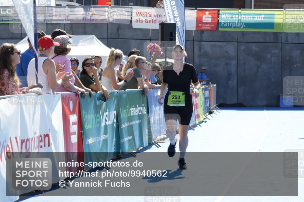 09.08.2026 - GEWOBA Citytriathlon Bremen Yannick Fuchs http://msf.ph/oto/9940562 09.08.2026 15:40:02 Ziel 219, 253 meine-sportfotos.de