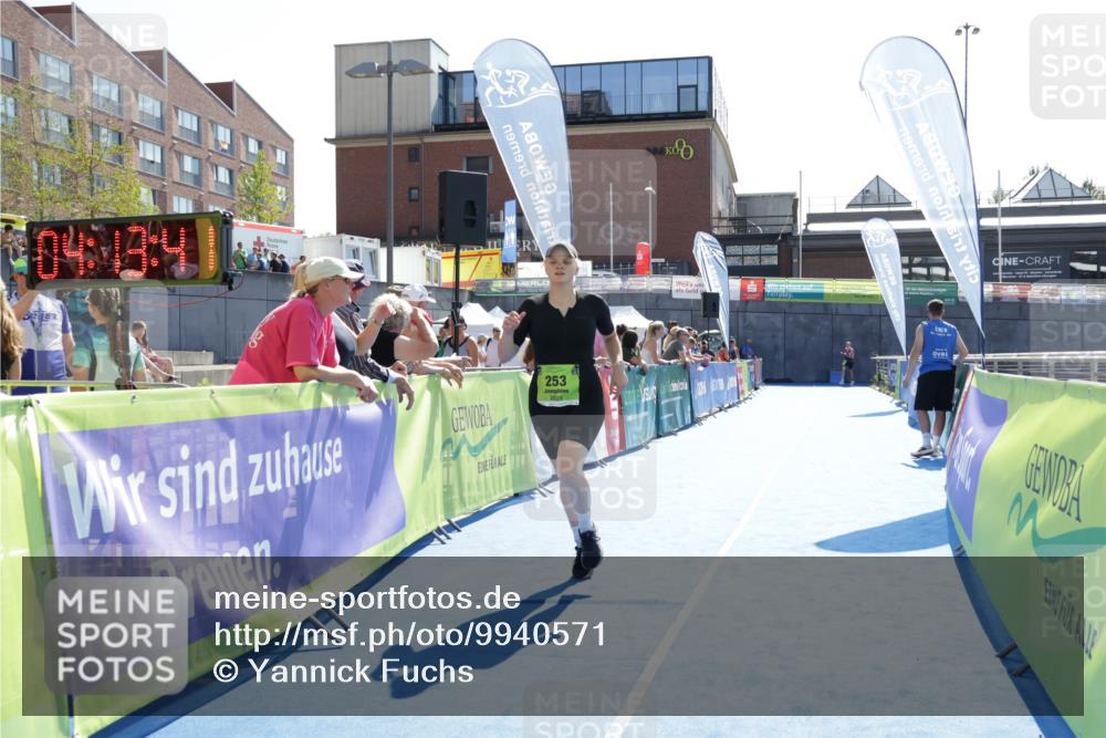 09.08.2026 - GEWOBA Citytriathlon Bremen Yannick Fuchs http://msf.ph/oto/9940571 09.08.2026 15:40:05 Ziel 253 meine-sportfotos.de