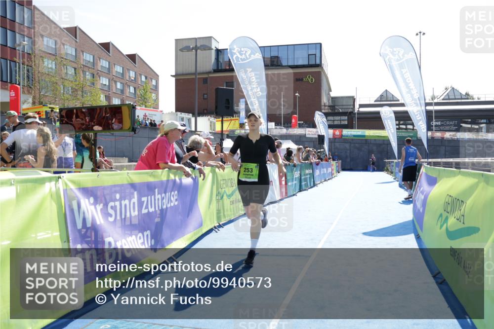 09.08.2026 - GEWOBA Citytriathlon Bremen Yannick Fuchs http://msf.ph/oto/9940573 09.08.2026 15:40:05 Ziel 253 meine-sportfotos.de