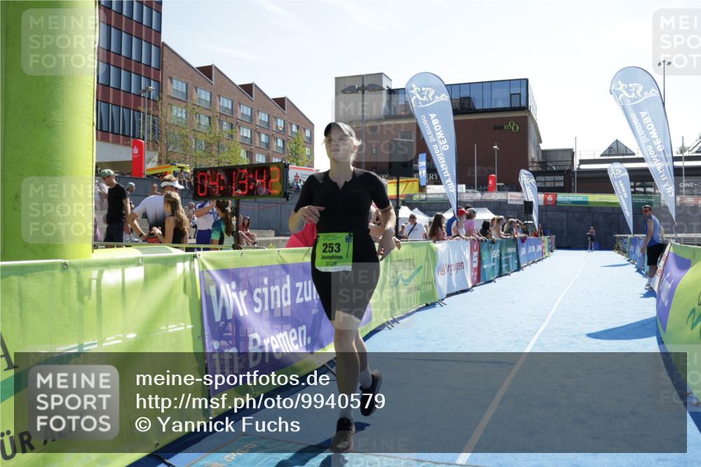 09.08.2026 - GEWOBA Citytriathlon Bremen Yannick Fuchs http://msf.ph/oto/9940579 09.08.2026 15:40:05 Ziel 253 meine-sportfotos.de