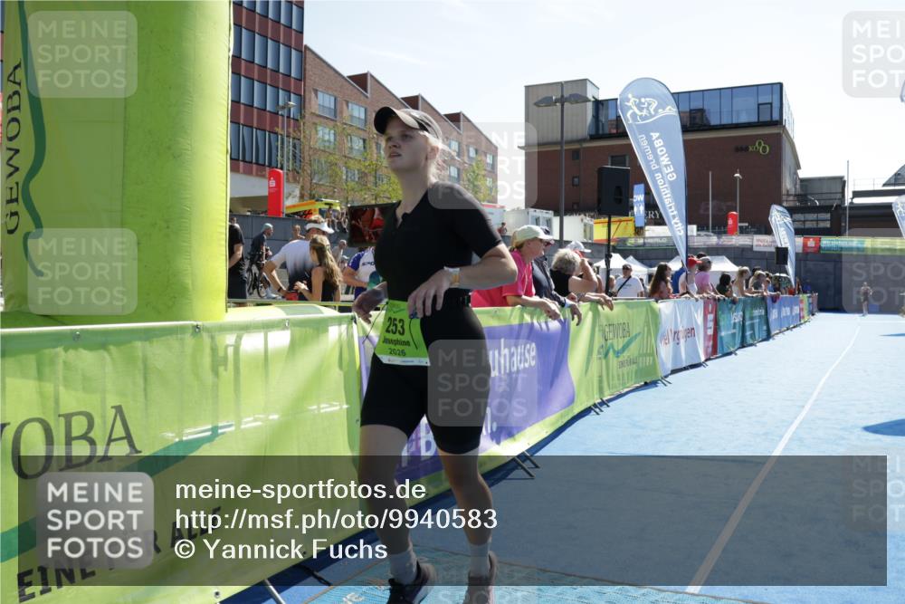 09.08.2026 - GEWOBA Citytriathlon Bremen Yannick Fuchs http://msf.ph/oto/9940583 09.08.2026 15:40:06 Ziel 253 meine-sportfotos.de