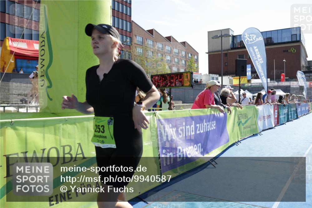 09.08.2026 - GEWOBA Citytriathlon Bremen Yannick Fuchs http://msf.ph/oto/9940587 09.08.2026 15:40:06 Ziel 253 meine-sportfotos.de