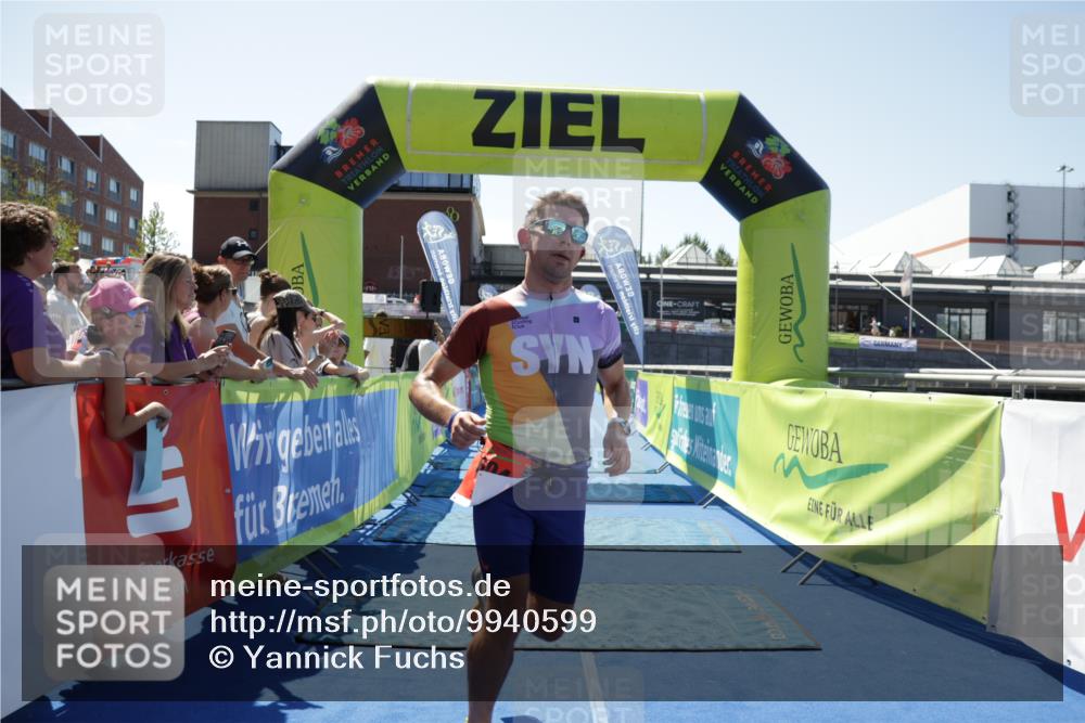 09.08.2026 - GEWOBA Citytriathlon Bremen Yannick Fuchs http://msf.ph/oto/9940599 09.08.2026 13:42:43 Ziel 604 meine-sportfotos.de
