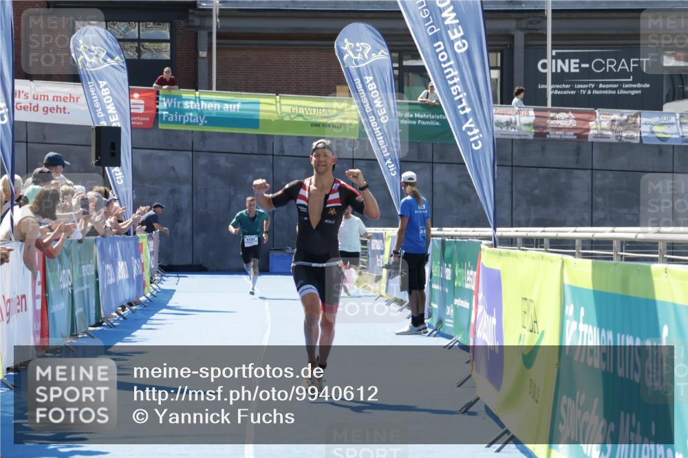 09.08.2026 - GEWOBA Citytriathlon Bremen Yannick Fuchs http://msf.ph/oto/9940612 09.08.2026 13:43:12 Ziel 787, 1131 meine-sportfotos.de