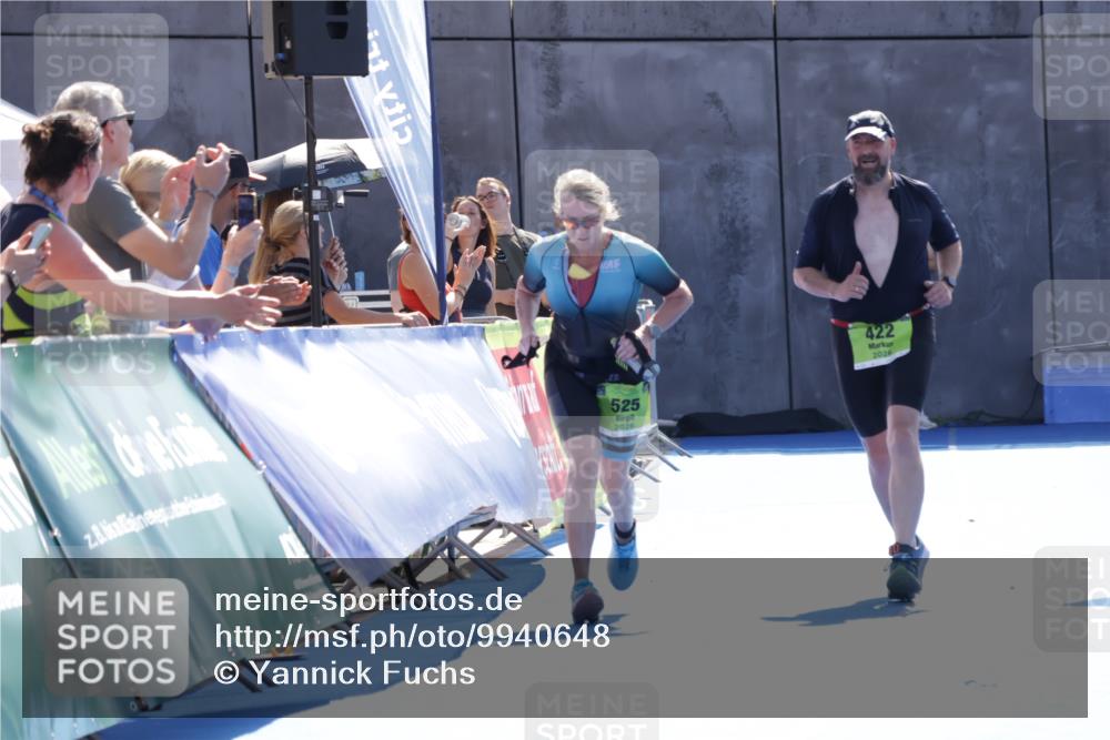 09.08.2026 - GEWOBA Citytriathlon Bremen Yannick Fuchs http://msf.ph/oto/9940648 09.08.2026 15:40:59 Ziel  meine-sportfotos.de