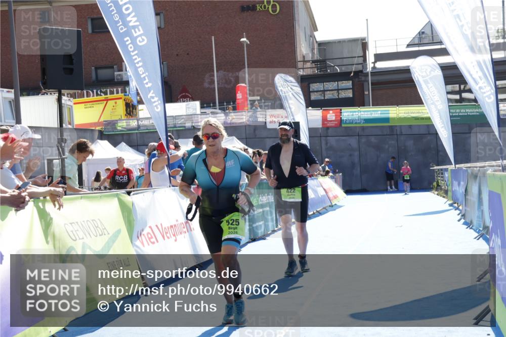 09.08.2026 - GEWOBA Citytriathlon Bremen Yannick Fuchs http://msf.ph/oto/9940662 09.08.2026 15:41:04 Ziel 422, 525 meine-sportfotos.de