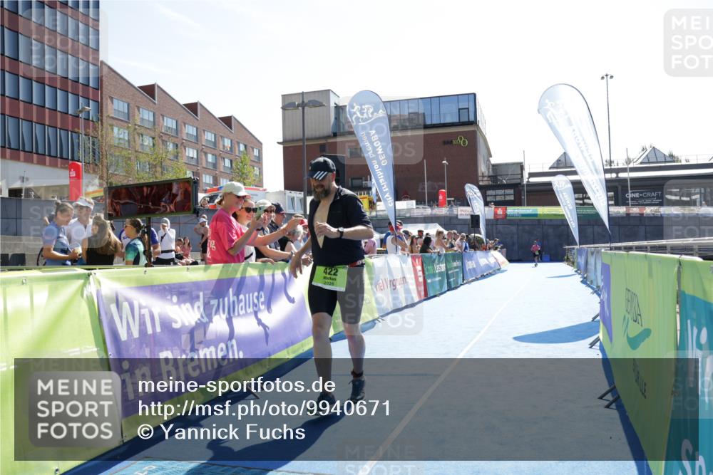 09.08.2026 - GEWOBA Citytriathlon Bremen Yannick Fuchs http://msf.ph/oto/9940671 09.08.2026 15:41:06 Ziel 422, 525 meine-sportfotos.de