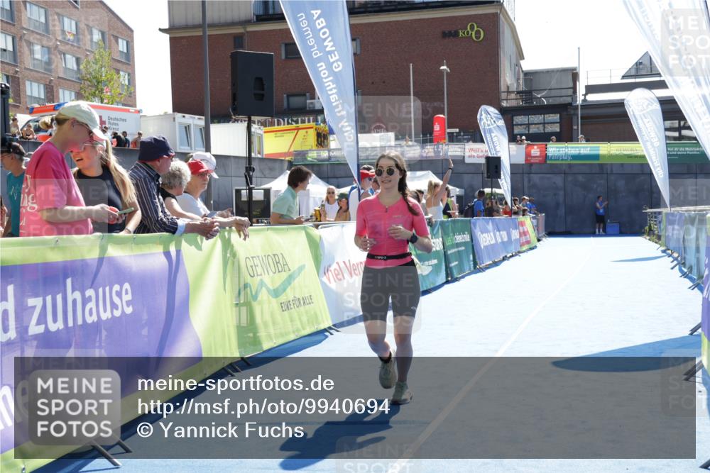 09.08.2026 - GEWOBA Citytriathlon Bremen Yannick Fuchs http://msf.ph/oto/9940694 09.08.2026 15:41:16 Ziel 267 meine-sportfotos.de