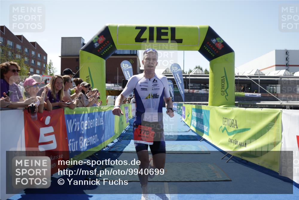 09.08.2026 - GEWOBA Citytriathlon Bremen Yannick Fuchs http://msf.ph/oto/9940699 09.08.2026 13:43:56 Ziel 770 meine-sportfotos.de