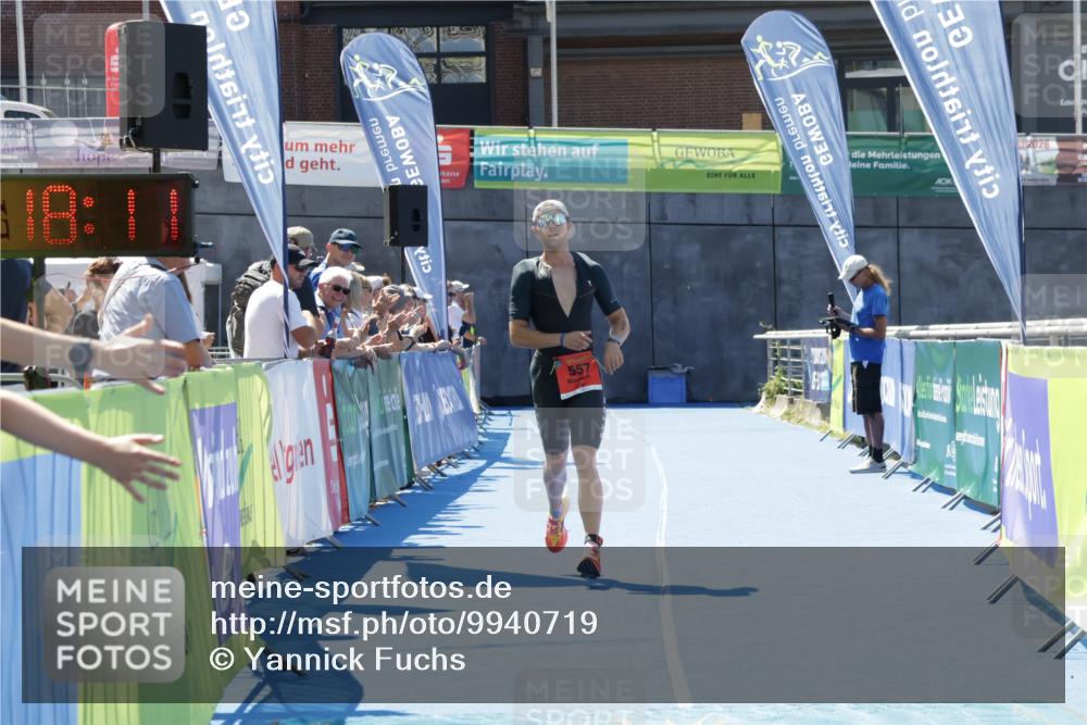 09.08.2026 - GEWOBA Citytriathlon Bremen Yannick Fuchs http://msf.ph/oto/9940719 09.08.2026 13:44:34 Ziel 557 meine-sportfotos.de