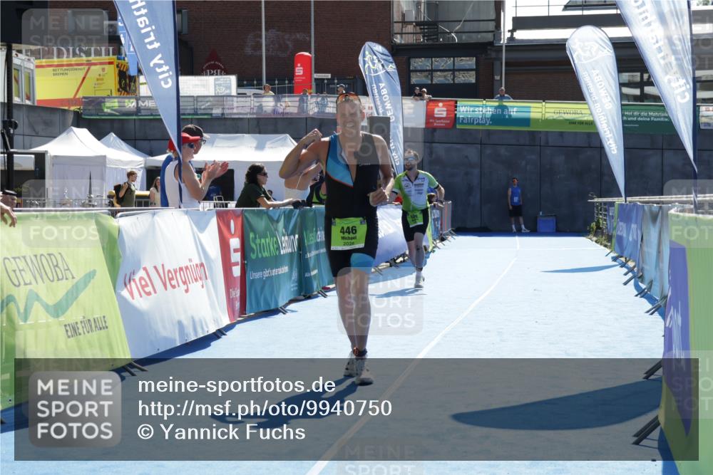 09.08.2026 - GEWOBA Citytriathlon Bremen Yannick Fuchs http://msf.ph/oto/9940750 09.08.2026 15:41:38 Ziel 446, 495 meine-sportfotos.de