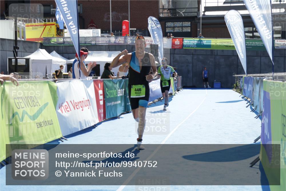09.08.2026 - GEWOBA Citytriathlon Bremen Yannick Fuchs http://msf.ph/oto/9940752 09.08.2026 15:41:39 Ziel 106, 446, 495 meine-sportfotos.de