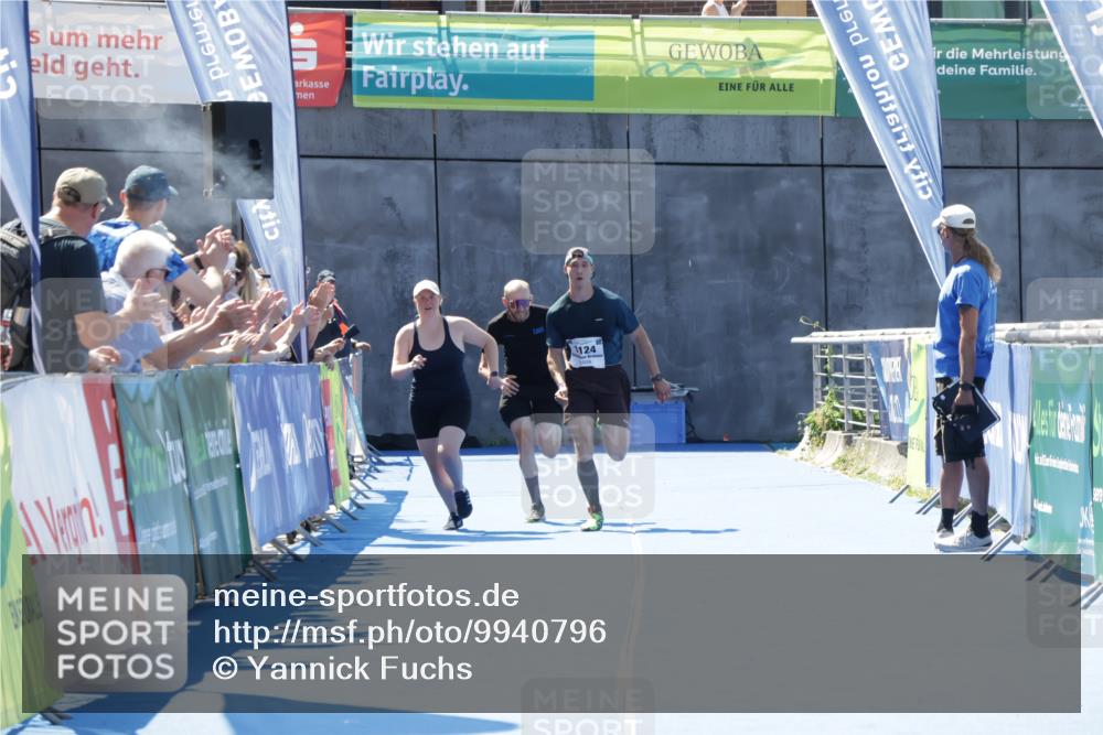 09.08.2026 - GEWOBA Citytriathlon Bremen Yannick Fuchs http://msf.ph/oto/9940796 09.08.2026 13:45:34 Ziel 1124 meine-sportfotos.de