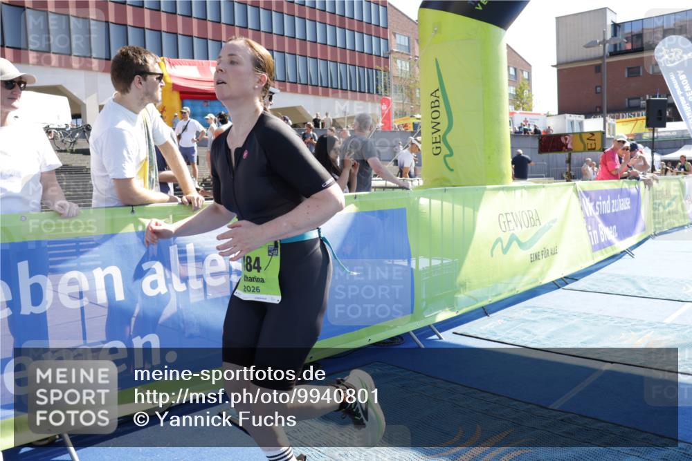 09.08.2026 - GEWOBA Citytriathlon Bremen Yannick Fuchs http://msf.ph/oto/9940801 09.08.2026 15:42:03 Ziel 484 meine-sportfotos.de