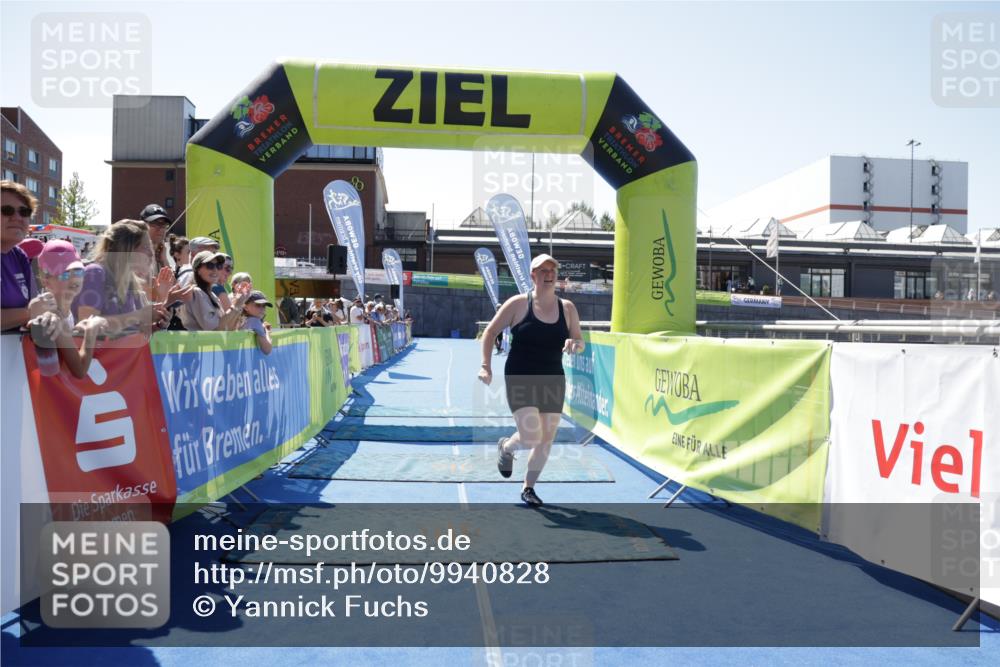 09.08.2026 - GEWOBA Citytriathlon Bremen Yannick Fuchs http://msf.ph/oto/9940828 09.08.2026 13:45:41 Ziel 1124 meine-sportfotos.de