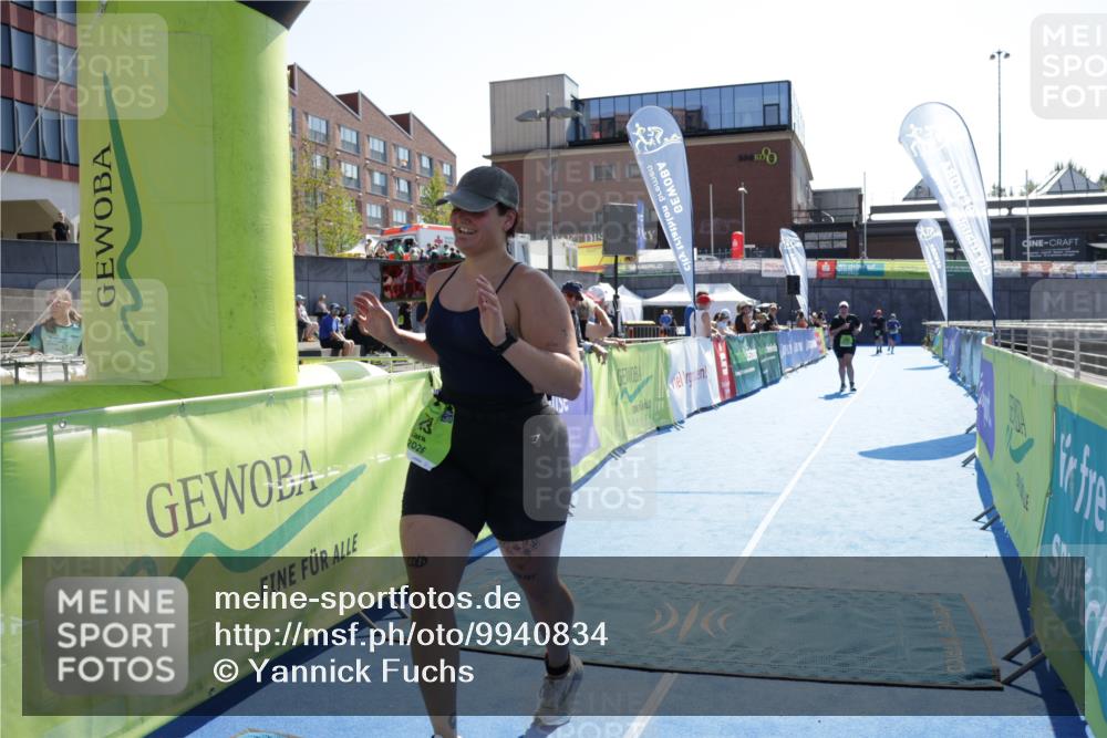09.08.2026 - GEWOBA Citytriathlon Bremen Yannick Fuchs http://msf.ph/oto/9940834 09.08.2026 15:42:51 Ziel 223 meine-sportfotos.de