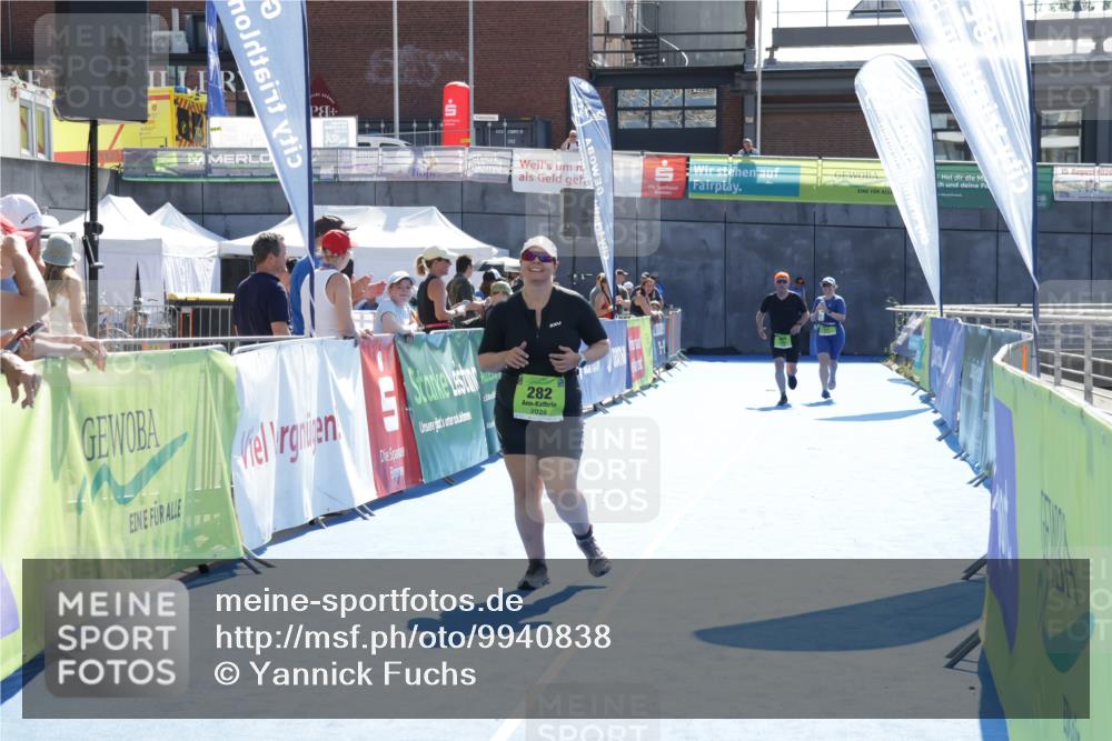 09.08.2026 - GEWOBA Citytriathlon Bremen Yannick Fuchs http://msf.ph/oto/9940838 09.08.2026 15:42:54 Ziel 223, 282 meine-sportfotos.de