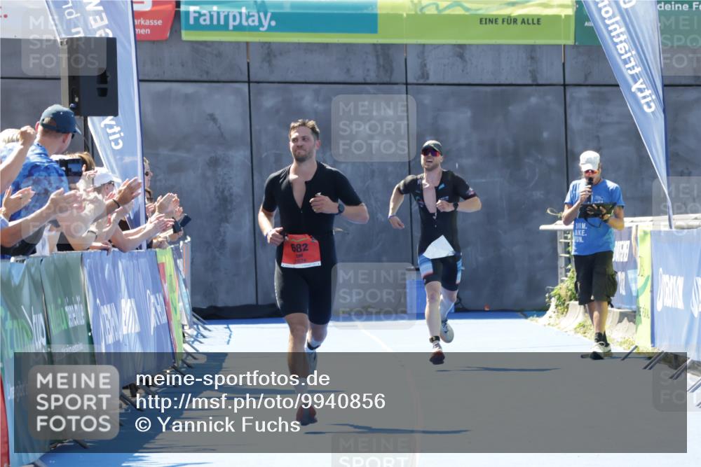 09.08.2026 - GEWOBA Citytriathlon Bremen Yannick Fuchs http://msf.ph/oto/9940856 09.08.2026 13:46:53 Ziel 682 meine-sportfotos.de