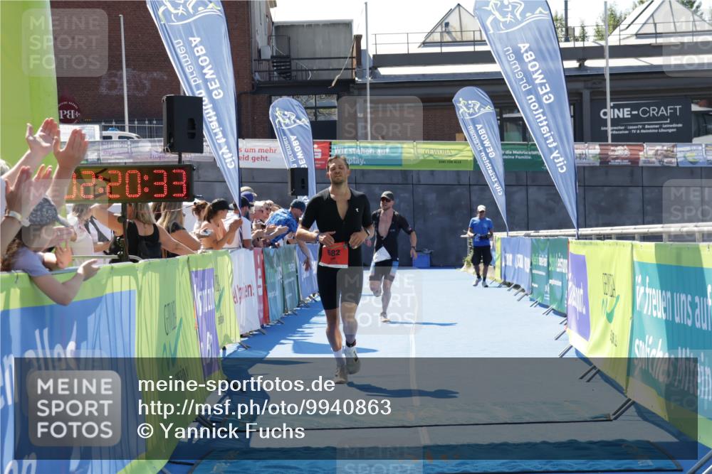 09.08.2026 - GEWOBA Citytriathlon Bremen Yannick Fuchs http://msf.ph/oto/9940863 09.08.2026 13:46:56 Ziel 595, 682 meine-sportfotos.de