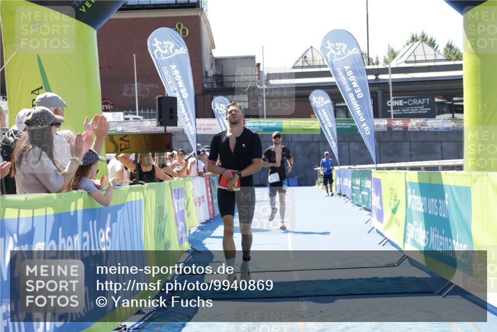 09.08.2026 - GEWOBA Citytriathlon Bremen Yannick Fuchs http://msf.ph/oto/9940869 09.08.2026 13:46:58 Ziel 595, 682 meine-sportfotos.de