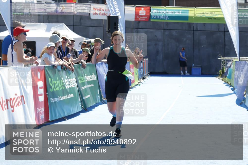 09.08.2026 - GEWOBA Citytriathlon Bremen Yannick Fuchs http://msf.ph/oto/9940892 09.08.2026 15:43:34 Ziel 332 meine-sportfotos.de