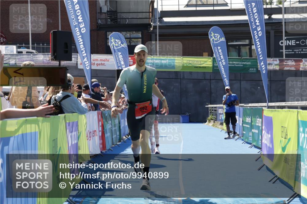 09.08.2026 - GEWOBA Citytriathlon Bremen Yannick Fuchs http://msf.ph/oto/9940899 09.08.2026 13:48:07 Ziel 562, 789 meine-sportfotos.de