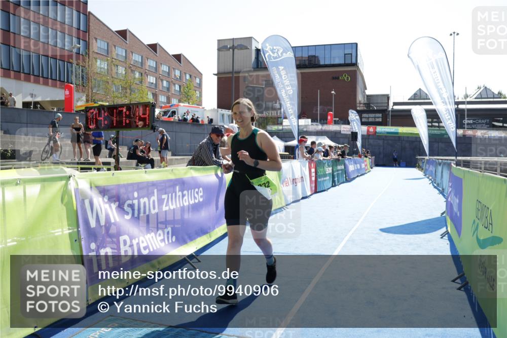 09.08.2026 - GEWOBA Citytriathlon Bremen Yannick Fuchs http://msf.ph/oto/9940906 09.08.2026 15:43:38 Ziel 332 meine-sportfotos.de