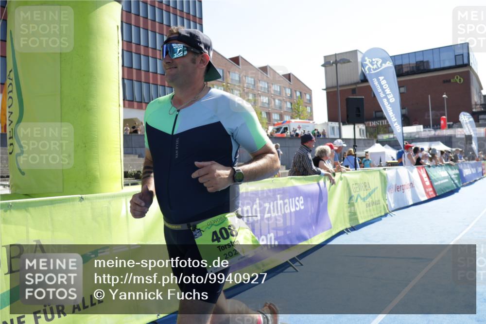 09.08.2026 - GEWOBA Citytriathlon Bremen Yannick Fuchs http://msf.ph/oto/9940927 09.08.2026 15:43:55 Ziel 408 meine-sportfotos.de