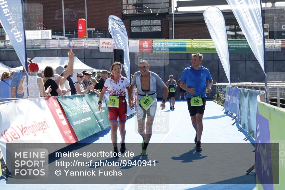09.08.2026 - GEWOBA Citytriathlon Bremen Yannick Fuchs http://msf.ph/oto/9940941 09.08.2026 15:44:02 Ziel 445, 469, 512 meine-sportfotos.de