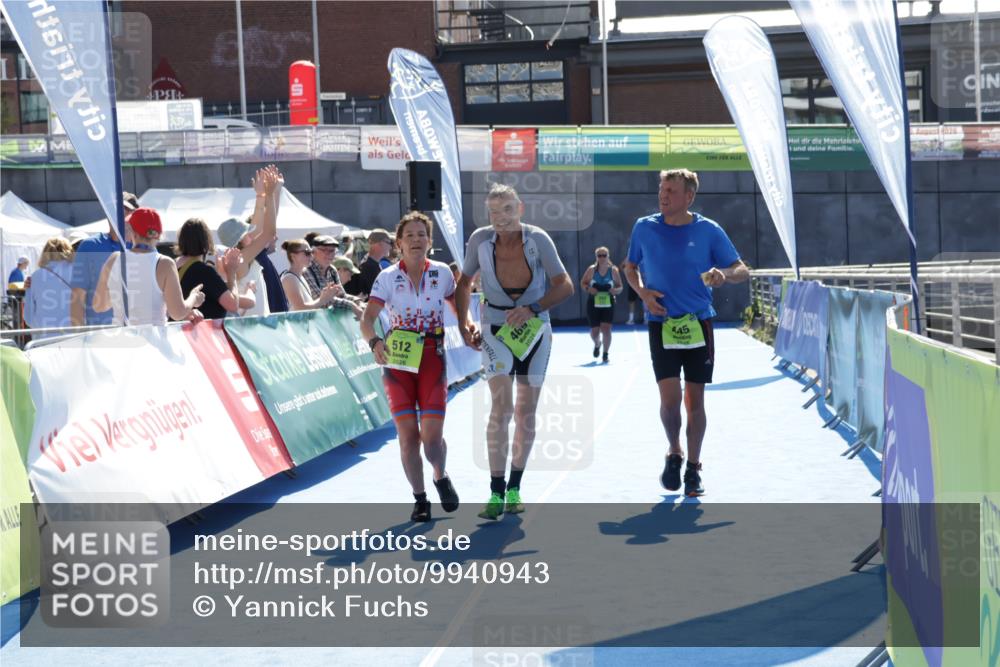 09.08.2026 - GEWOBA Citytriathlon Bremen Yannick Fuchs http://msf.ph/oto/9940943 09.08.2026 15:44:02 Ziel 445, 469, 512 meine-sportfotos.de